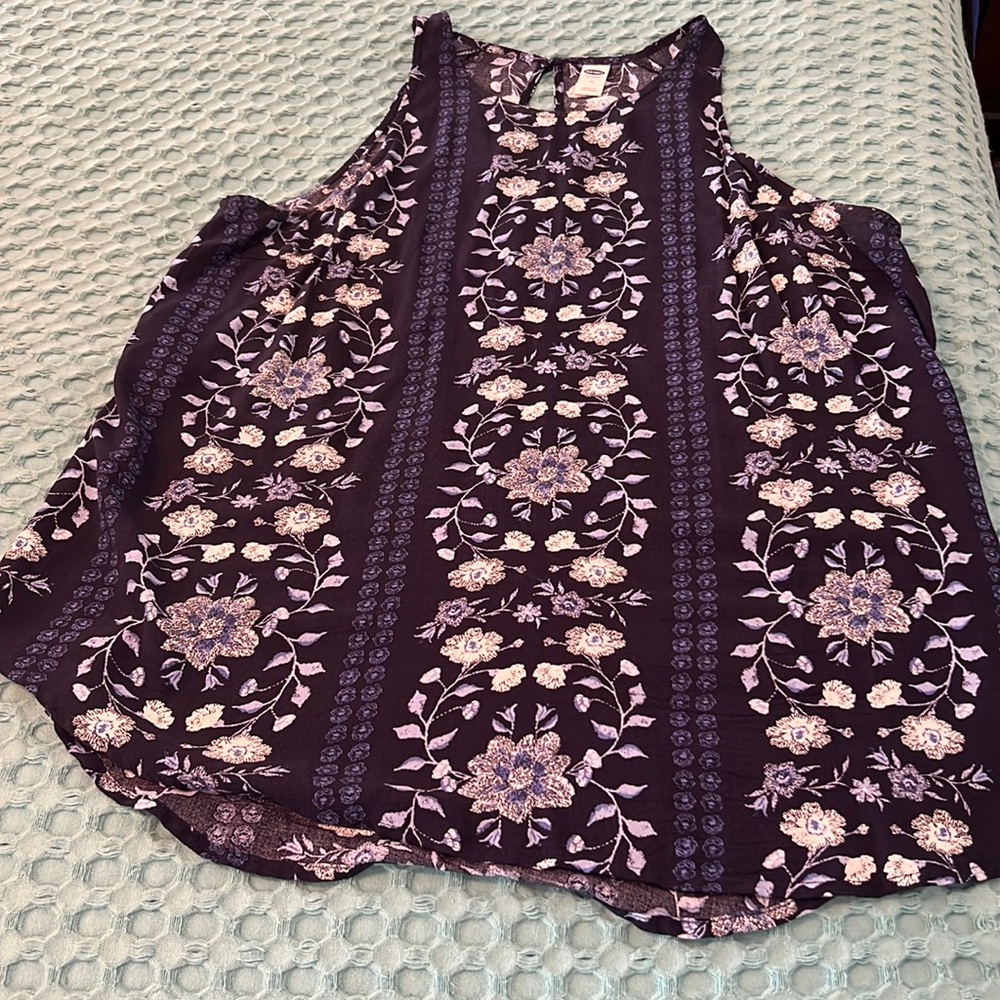 Old navy floral tank M